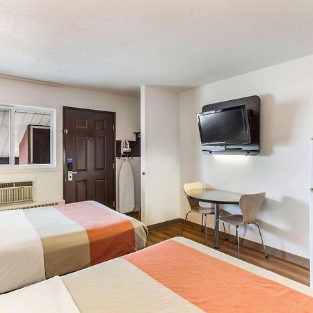 Motel 6-Lethbridge, Ab Bagian luar foto